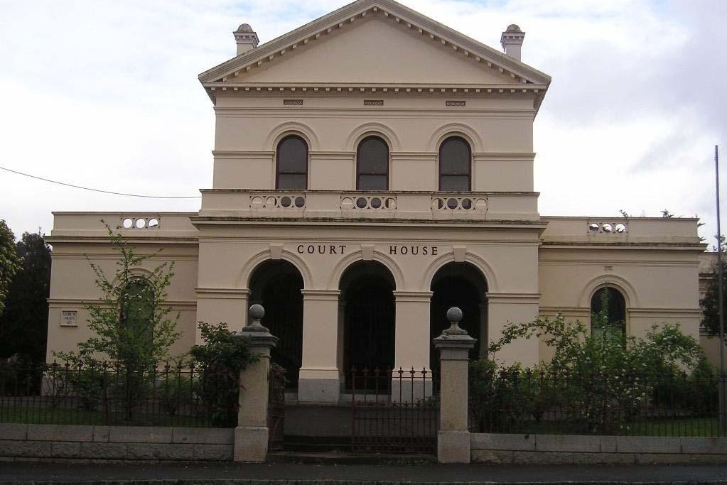 Outside view of Castlemaine Magistrates' Court