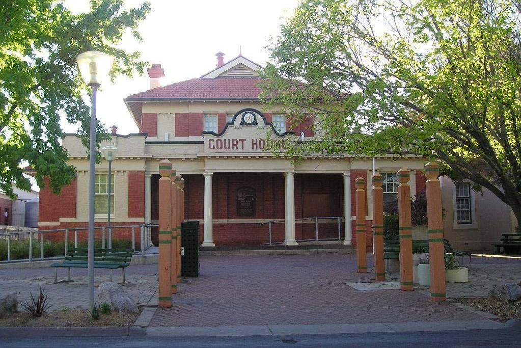 Outside view of Kerang Magistrates' Court