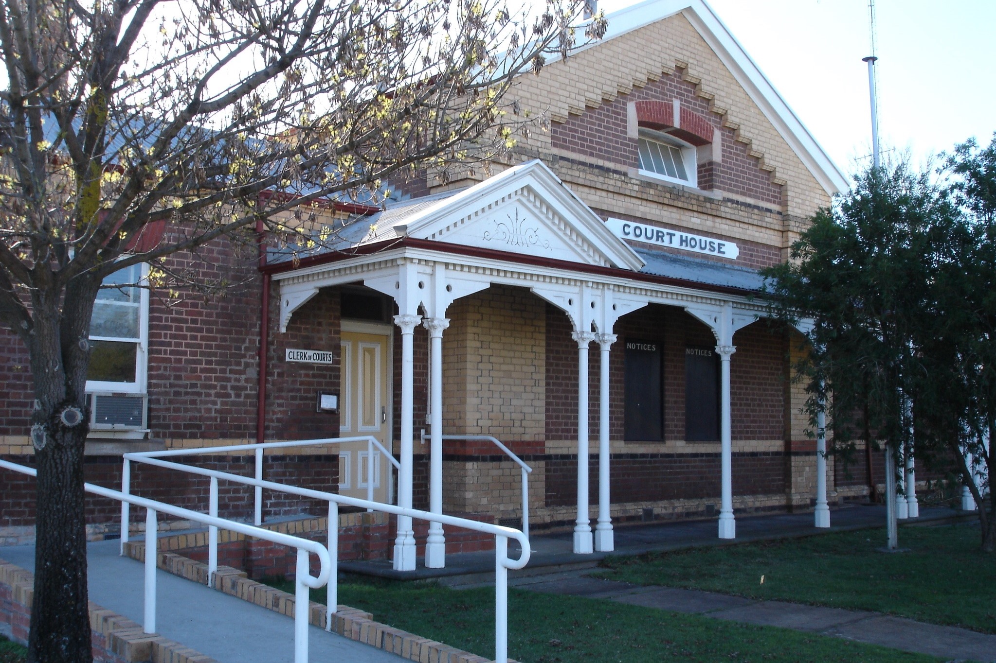 Outside view of Nhill Magistrates' Court